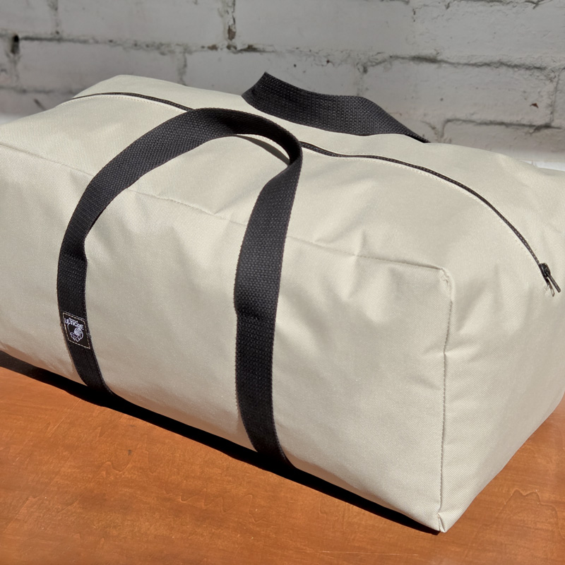 Duffle Bag #5B (Bandes et zipper noirs)