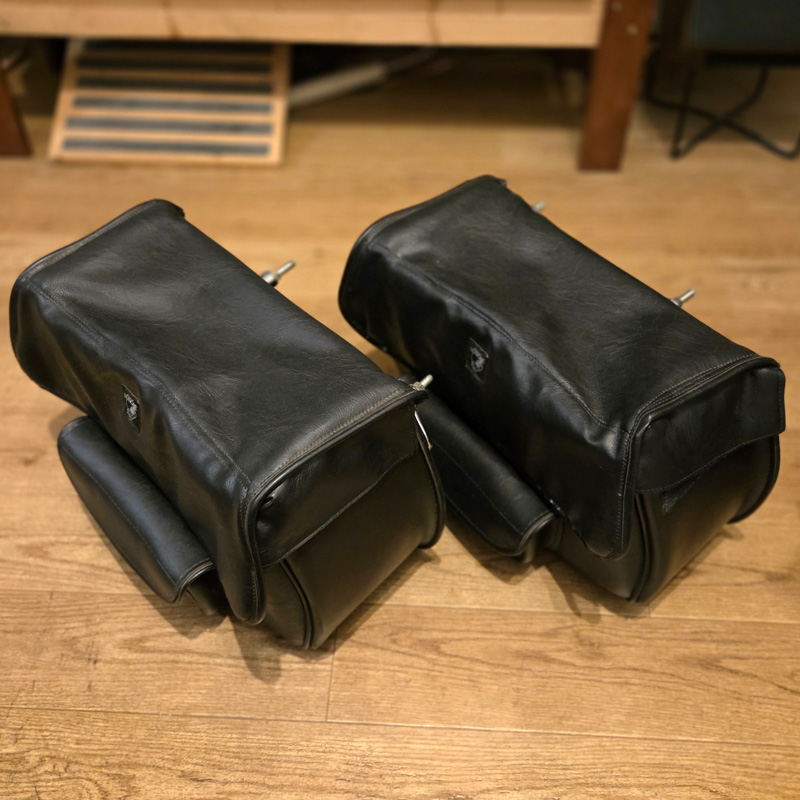 Saccoches de moto rigides